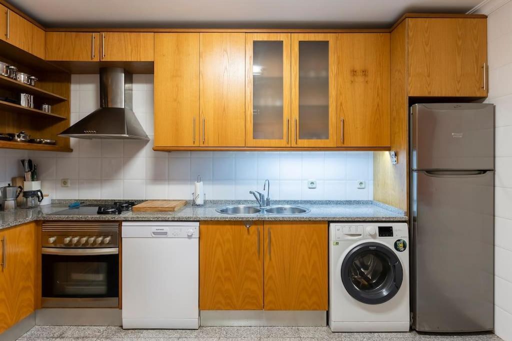 أفيرو Pereira'S Apartment- Free Garage المظهر الخارجي الصورة